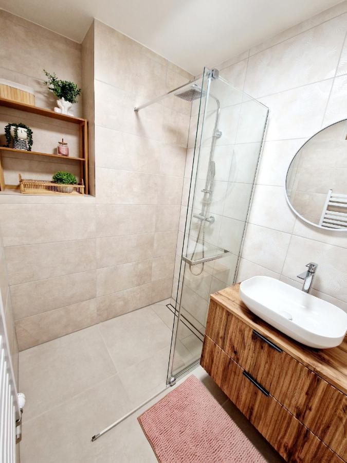 City Center Apartment - Self Check-In Spišská Nová Ves Kültér fotó