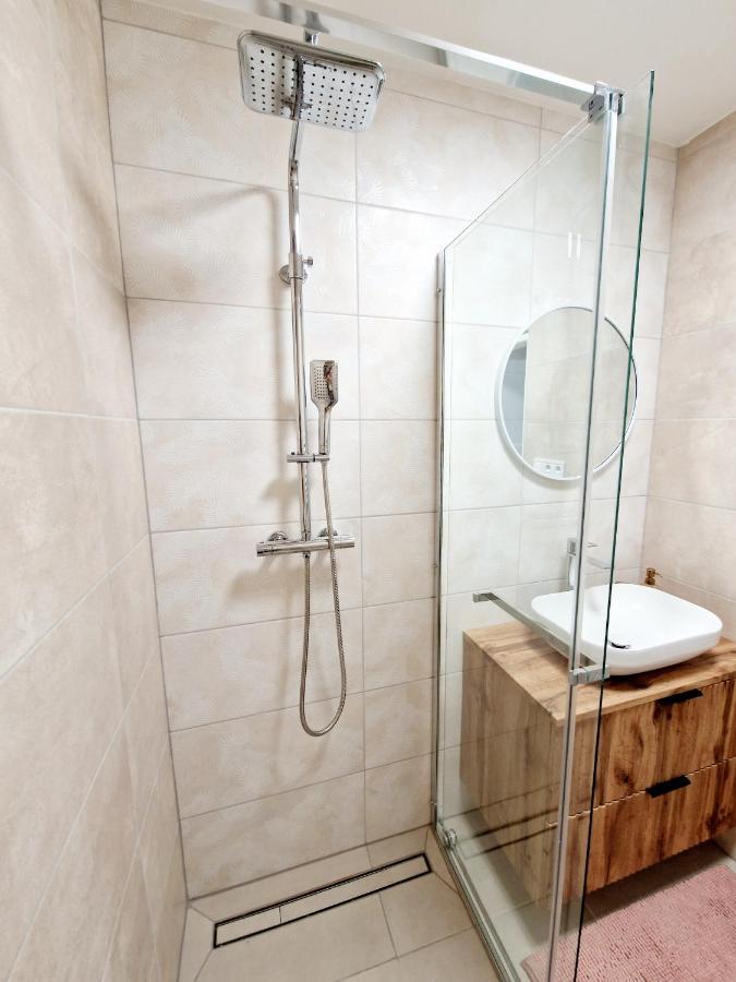 City Center Apartment - Self Check-In Spišská Nová Ves Kültér fotó